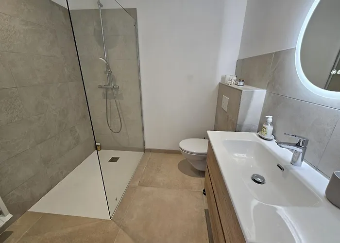 Ferienhaus Labelle- Vue Panoramique - Piscine Privee - Clim -wifi *